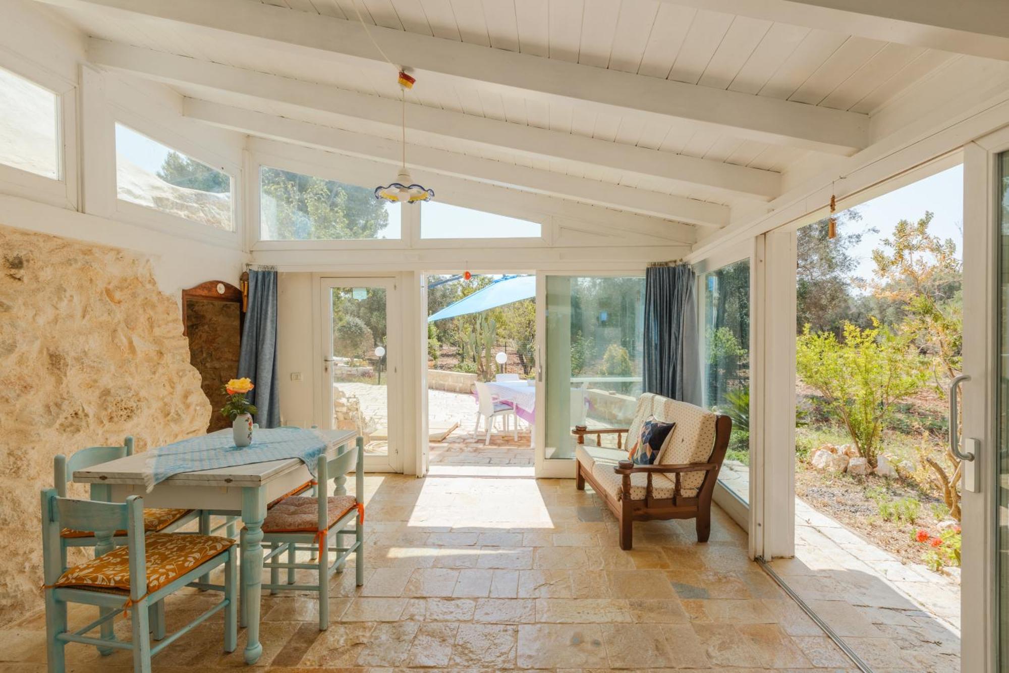 Trullo Tarantini Con Piscina Privata Lägenhet Latiano Exteriör bild