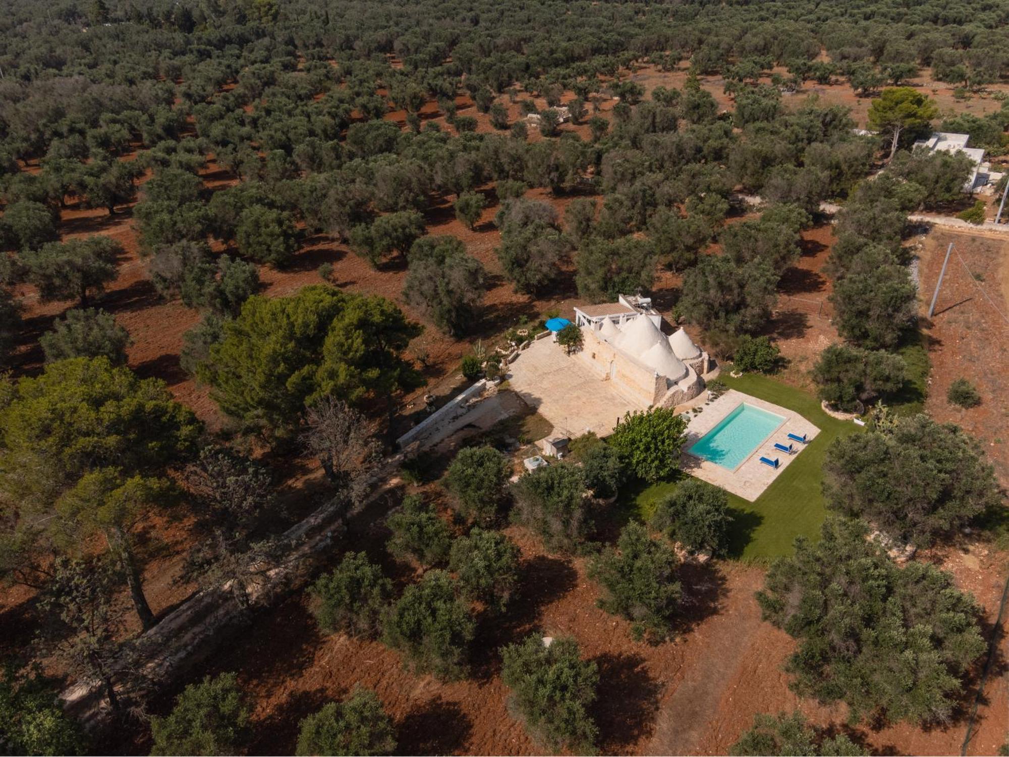 Trullo Tarantini Con Piscina Privata Lägenhet Latiano Exteriör bild