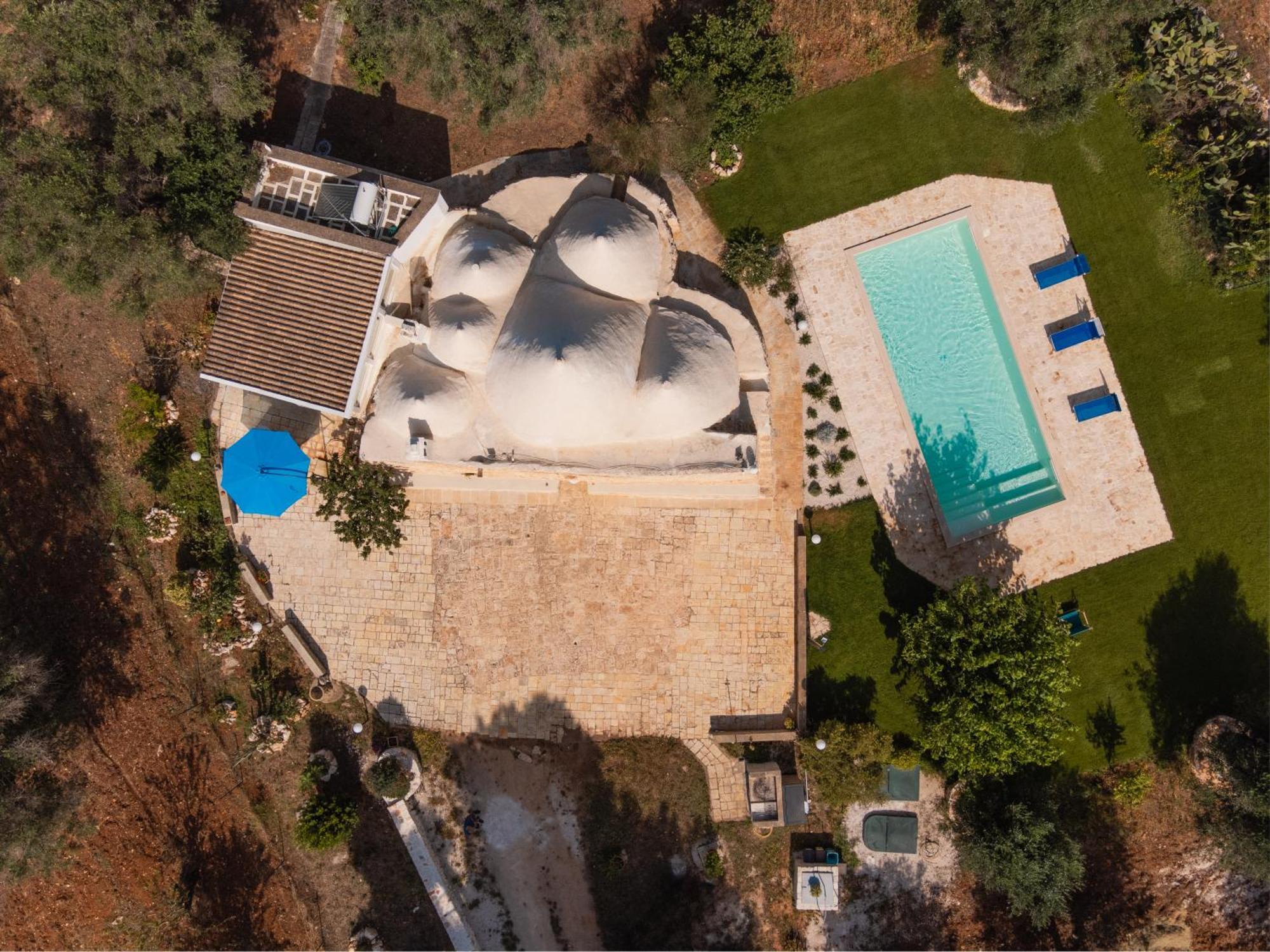 Trullo Tarantini Con Piscina Privata Lägenhet Latiano Exteriör bild